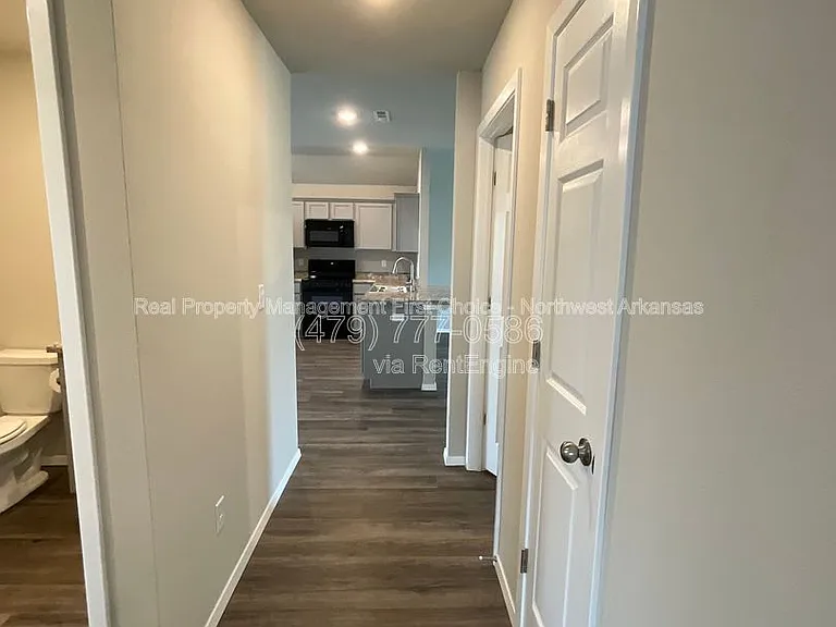 2608 S Silver St — Photo 6
