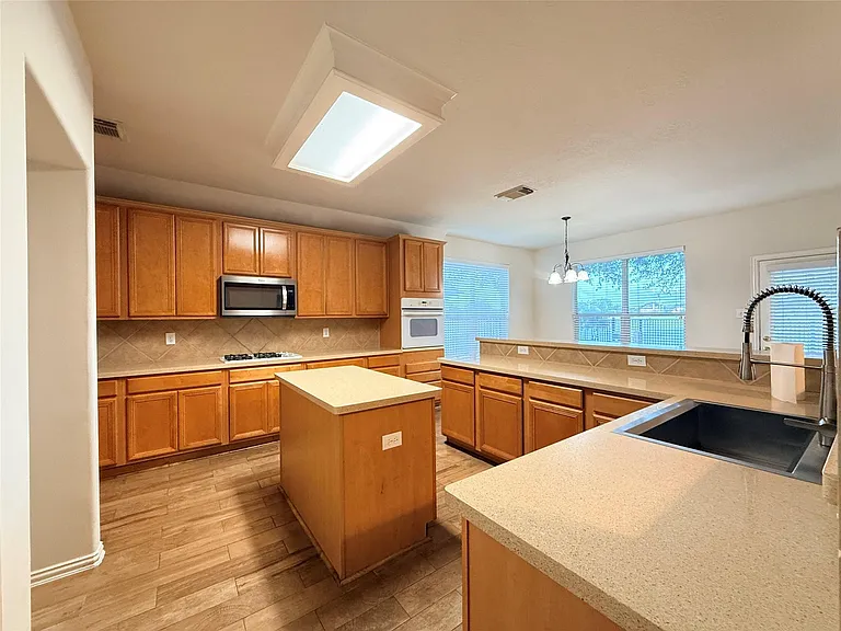 2144 Brittany Colony Dr — Photo 7