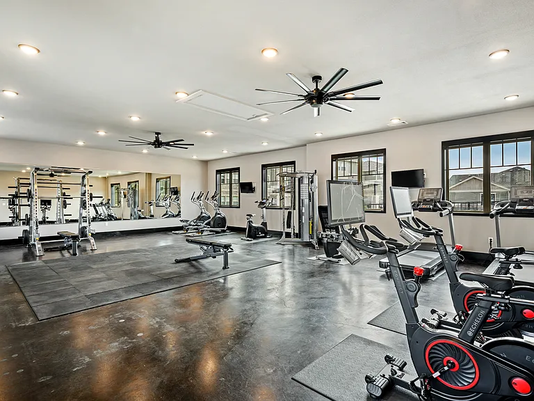 Shannon Creek Apartments — Photo 31