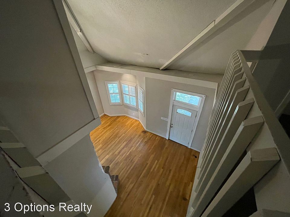 1st image of 760 W Ashland Ave NE #A