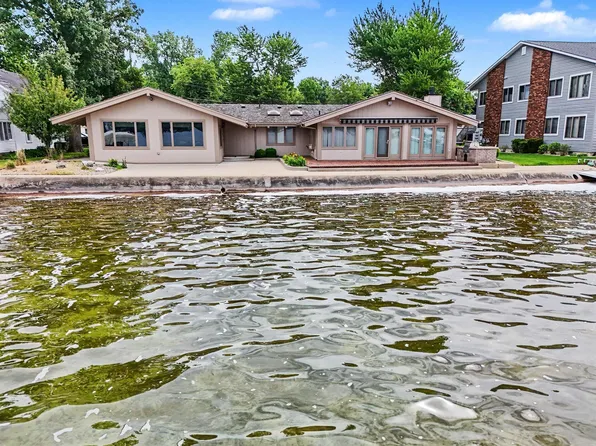 564 Lake Dr, Coldwater, MI 49036