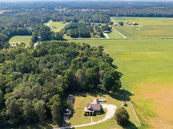 926 Post Oak Rd, Belvidere, TN 37306