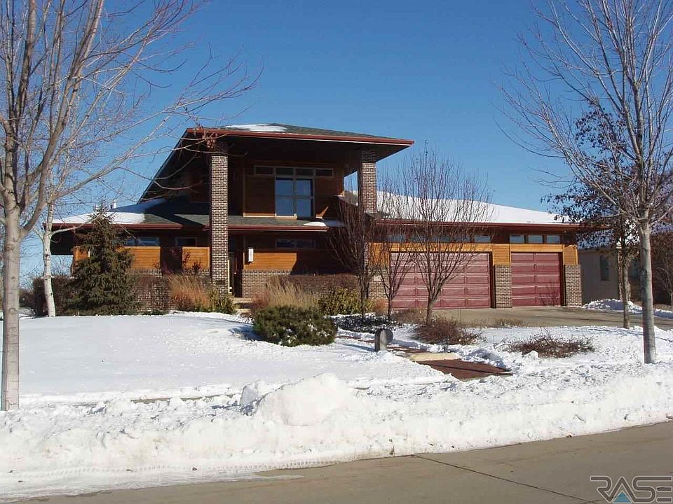 1st image of 612 E Saint Andrews Dr