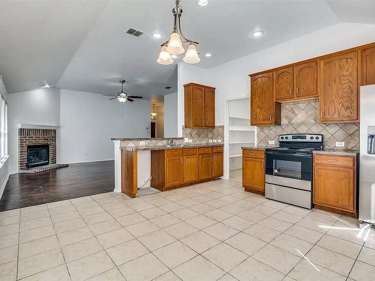 2014 Zavala — Photo 6