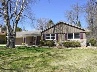 N80W5776 Woodland Rd, Cedarburg, WI 53012