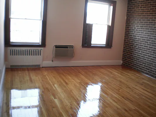 Rented by Frank Valvo Real Estate | media 20