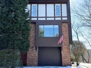 328 Woodbridge Dr, Pittsburgh, PA 15237