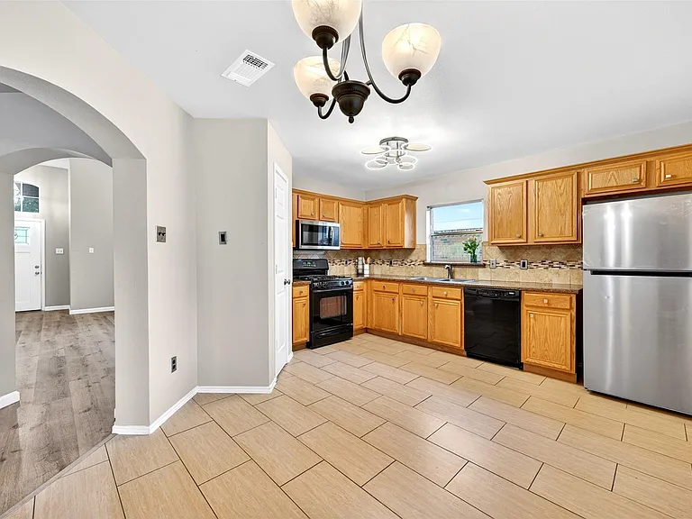 11526 Socorro Ln — Photo 18