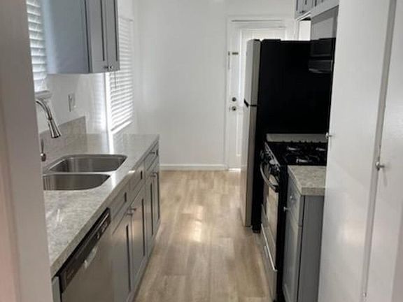 4th image of 2715 W Clark Ave #1