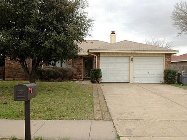 1st image of 2621 Claremont Dr