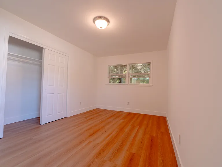 1215 Hidden Creek Pl #B — Photo 13