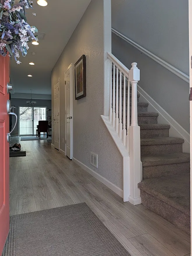1673 W 52nd Ct — Photo 2