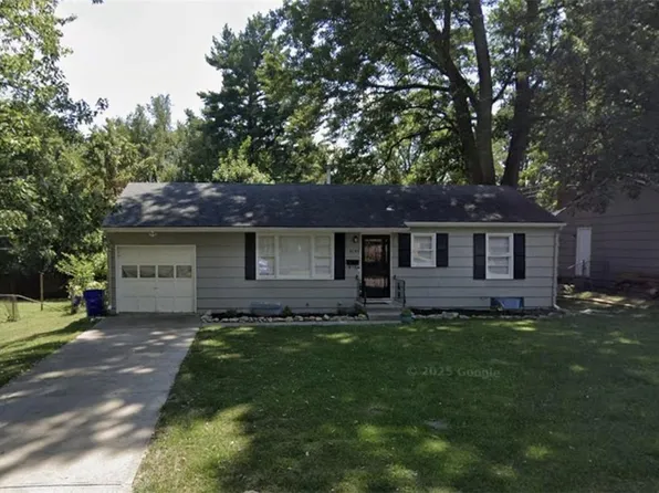 9135 Richards Dr, Raytown, MO 64133