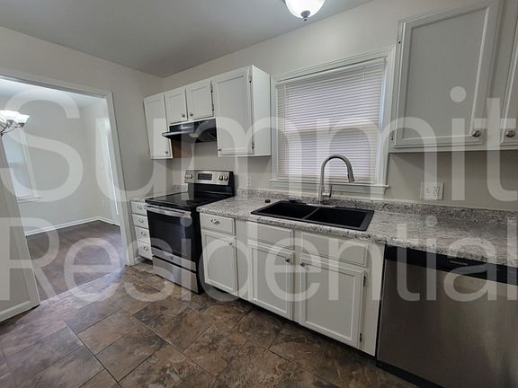 5th image of 8218 E 133rd Ter