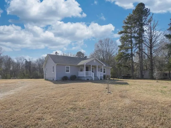 818 Candy Creek Rd, Reidsville, NC 27320