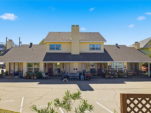 3rd image of 701 La Juana Ct