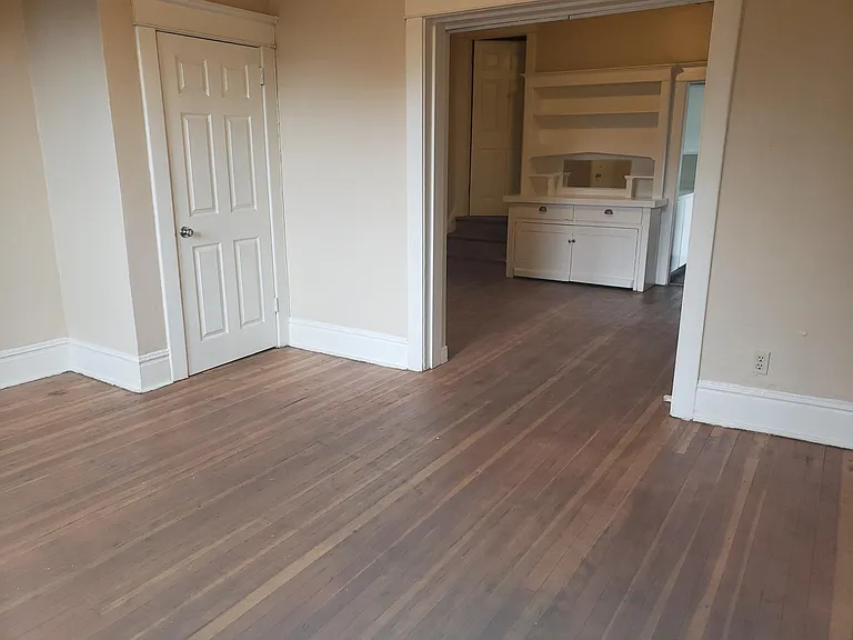 1527 Belmont Ave — Photo 11