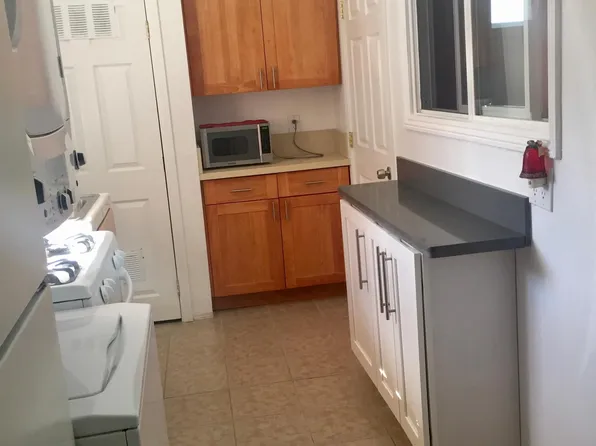 3055 Brookhill St, La Crescenta, CA 91214