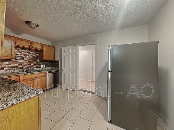 3rd image of 5604 Eartha Dr