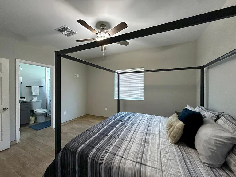 997 N Contzen Ave #1 — Photo 9