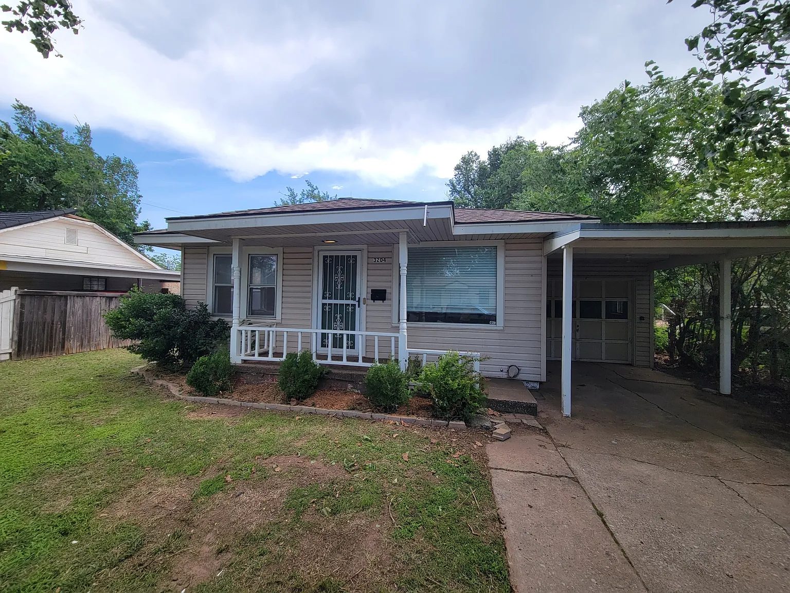 2 bed, 900 sqft, $950 — Photo 2
