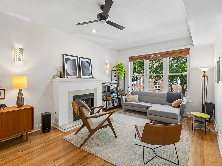 7510 N Greenview Ave #2 — Photo 3