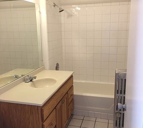 5th image of 1315 W Lawrence Ave #3E