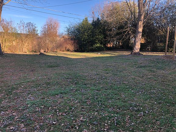 4th image of 208 Dogwood Dr
