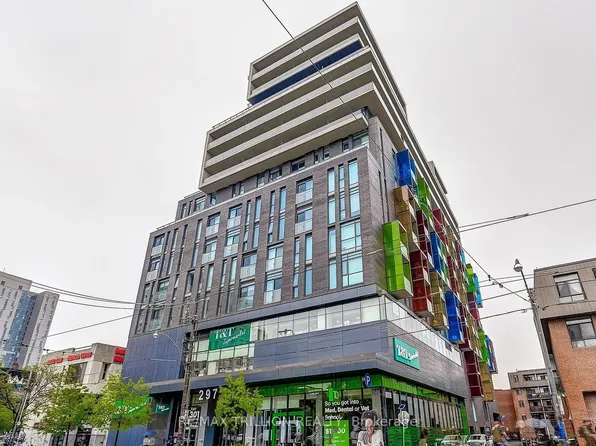 297 College St, Toronto, ON