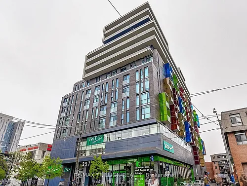 297 College St Photo 1