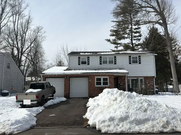 216 Campora Dr, Northvale, NJ 07647