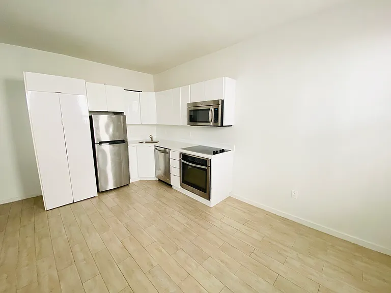 1613 Meridian Ave #305 — Photo 3
