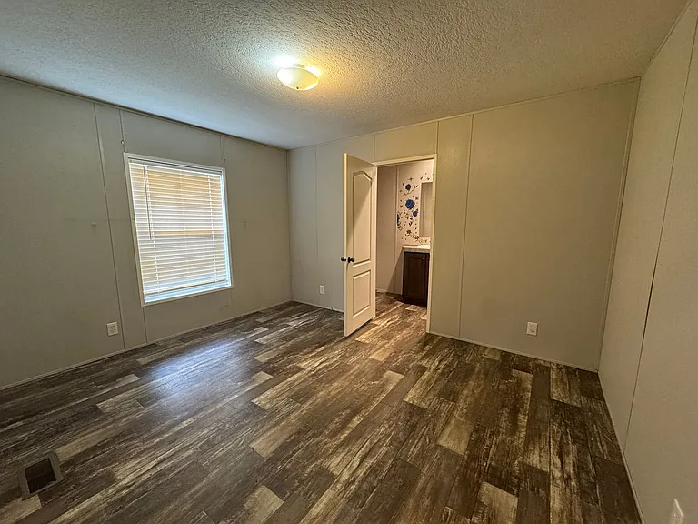 2680 Wynn Rd — Photo 5