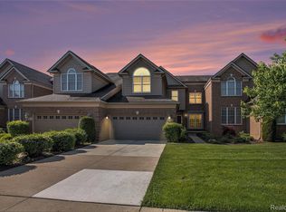 44713 Broadmoor Cir N #128, Northville, MI