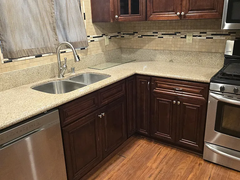 191 Goodrich Dr — Photo 4