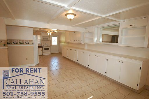 5th image of 3002 W Main St