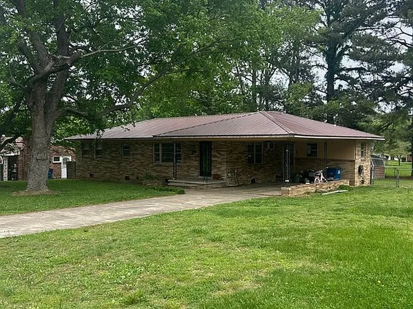 123 Cooper St, Martin, TN 38237