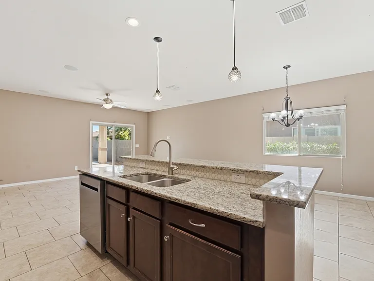 371 W Flame Tree Ave — Photo 12