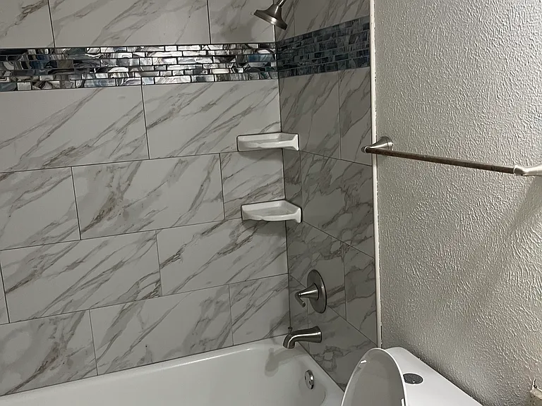 1831 Norfolk Ave — Photo 2