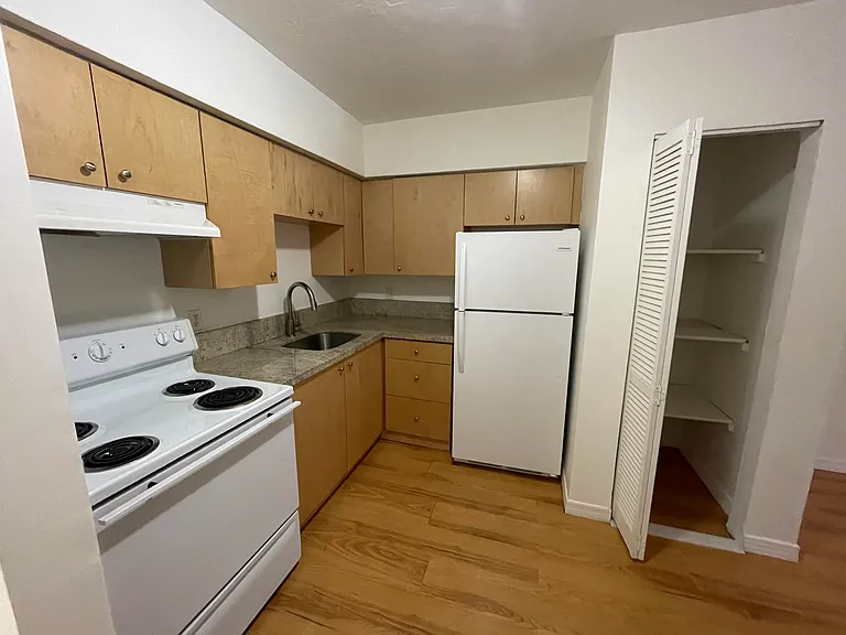 530 S Federal Hwy #9 — Photo 6