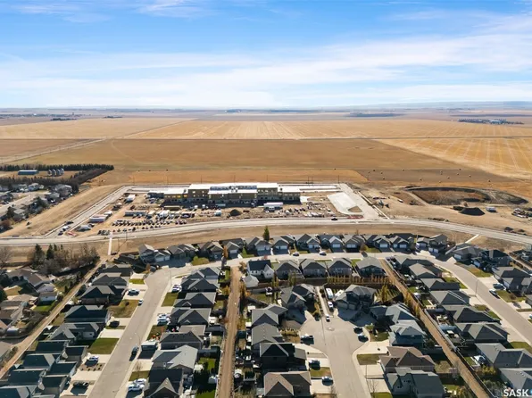 104 Wellington Drive, Moose Jaw, SK S6K 1C5