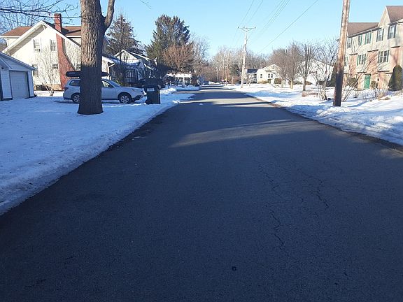 5th image of 103 Truman St