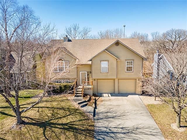 1933 Current St, Liberty, MO 64068 | Zillow