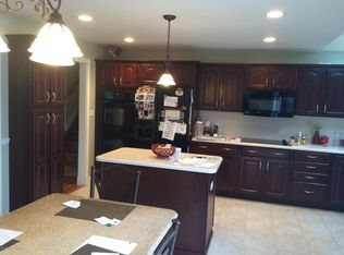 9 Eliot Rd, Manalapan, NJ 07726