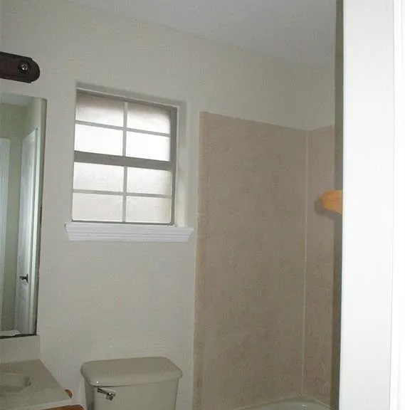 808 W Bronze Dr #C — Photo 5