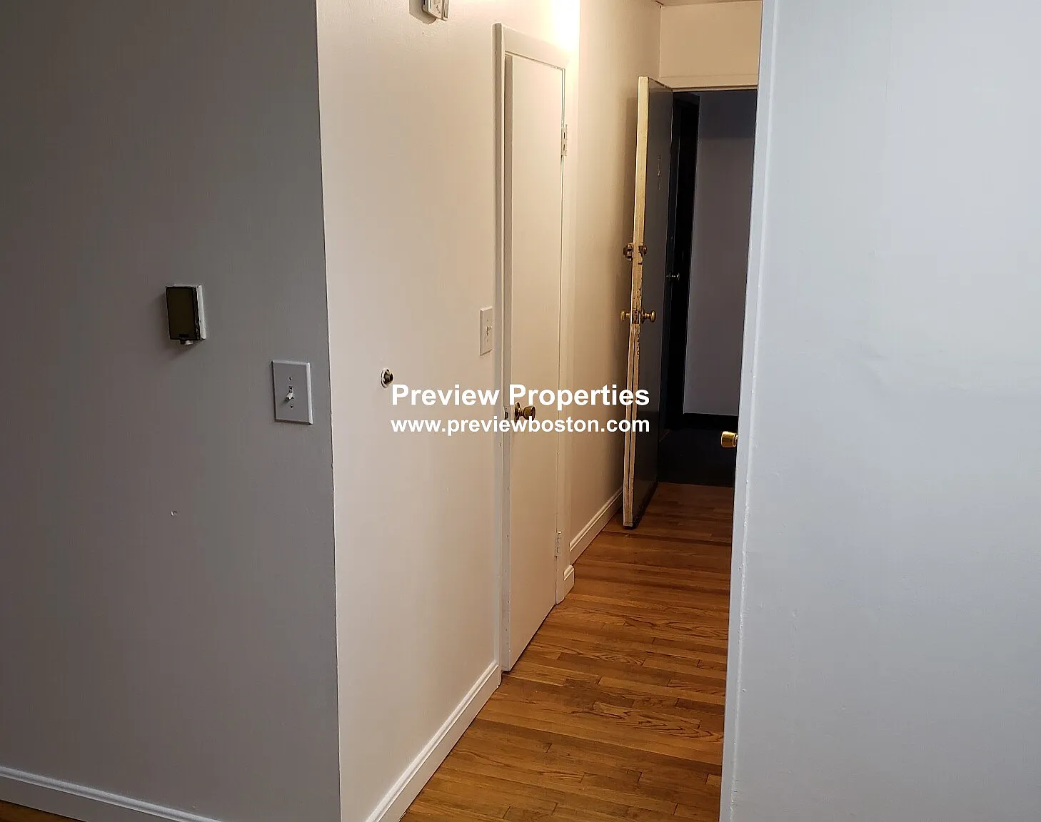 1 bed, 1.0 bath, $2,050 — Photo 2