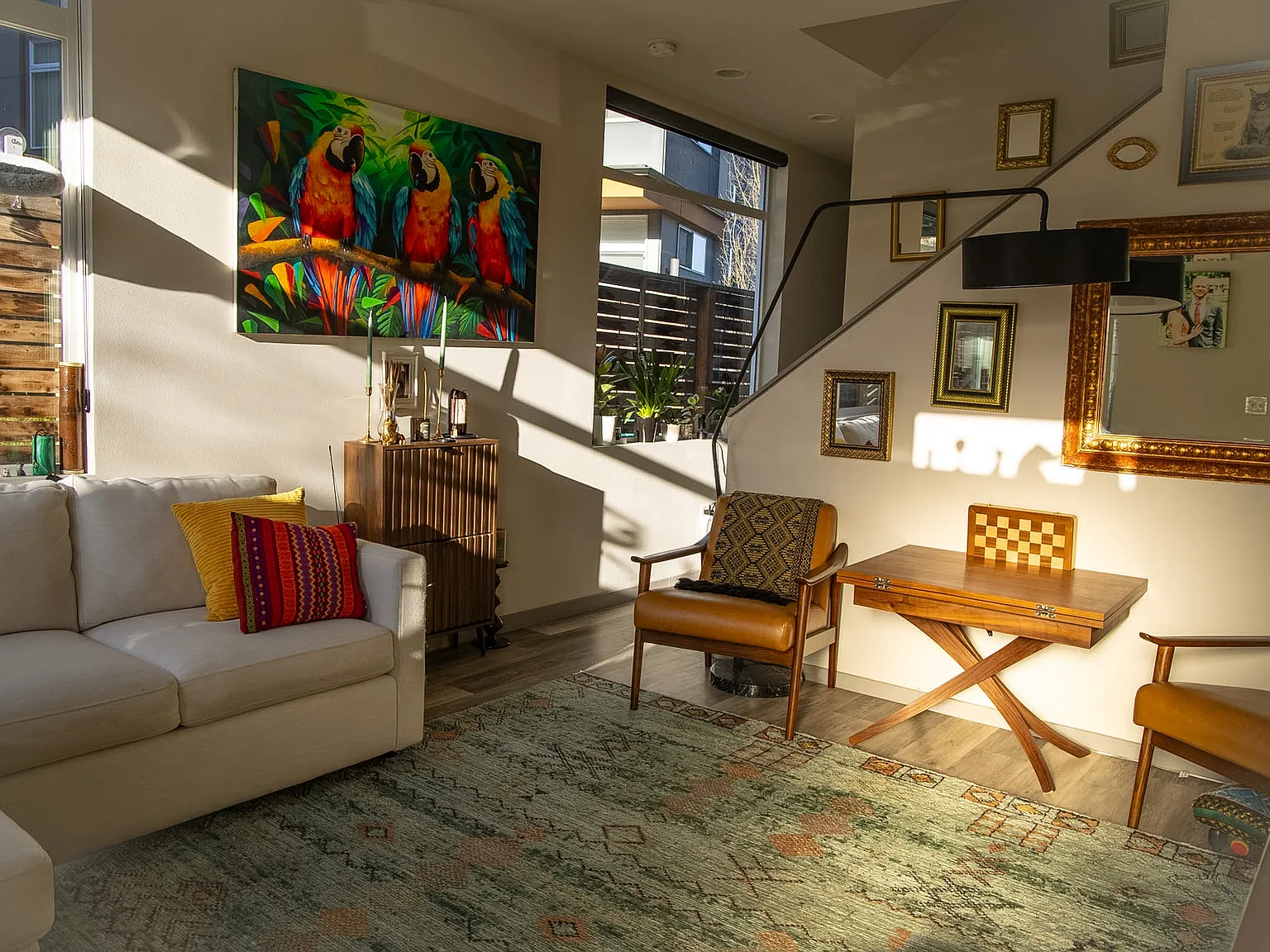 3 bed, 1170 sqft, $3,900 — Photo 3