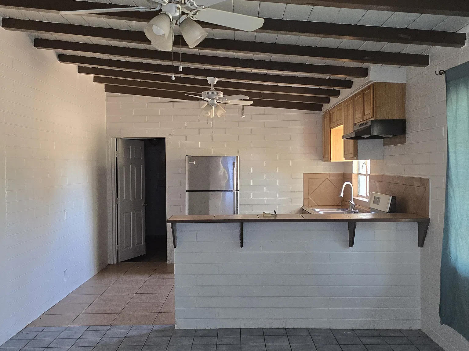 3 bed, 1062 sqft, $1,350 — Photo 3