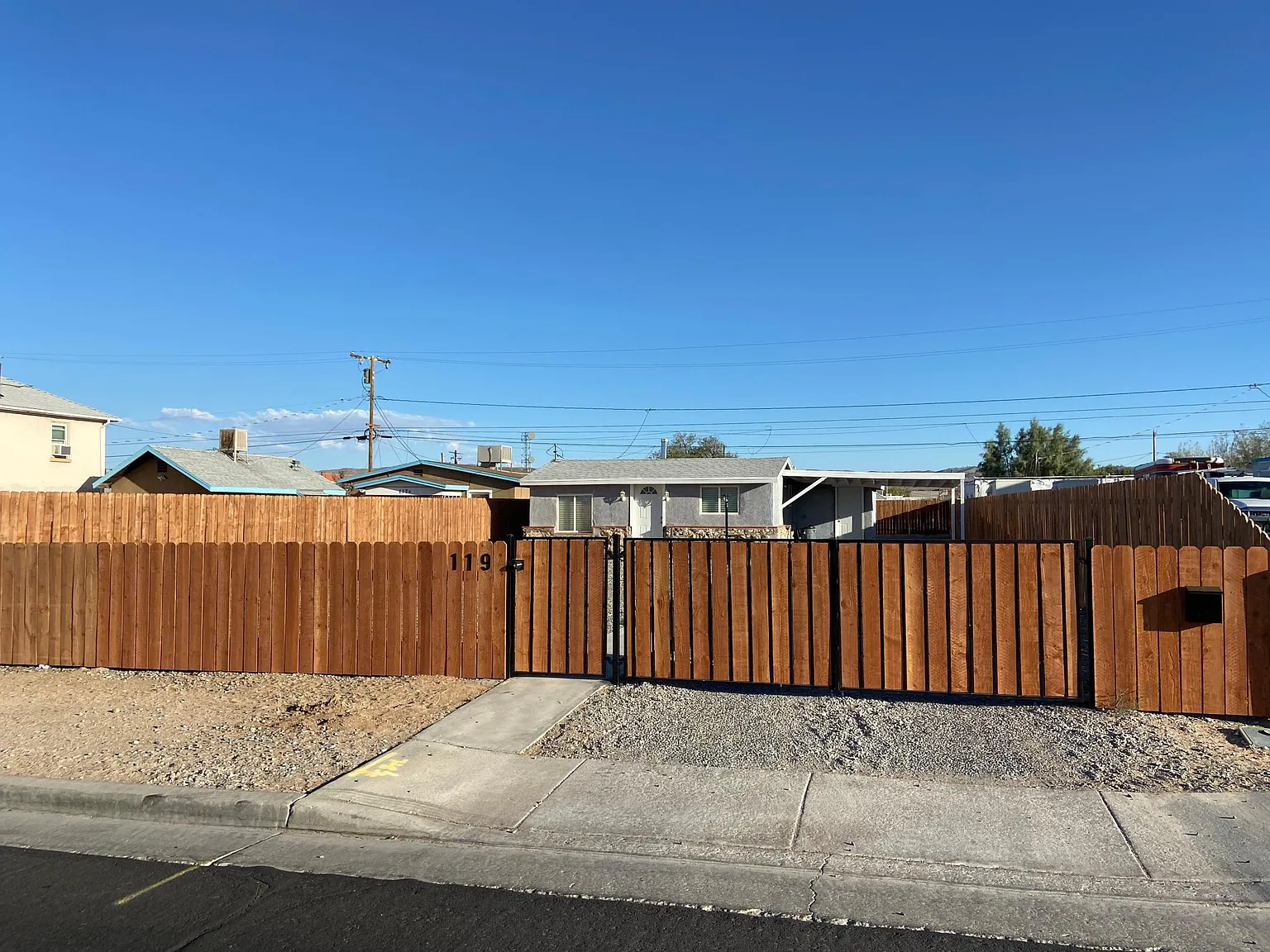 119 W Robertson Rd — Photo 1