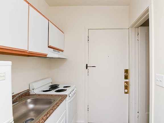 2nd image of 3957 N Irving Park #319
